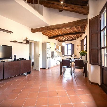 Serena Apartment, Cosy Close Center Town Lucca Bagian luar foto