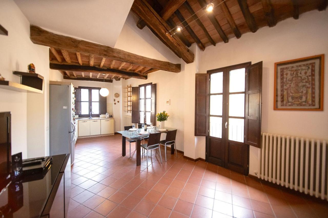 Serena Apartment, Cosy Close Center Town Lucca Bagian luar foto