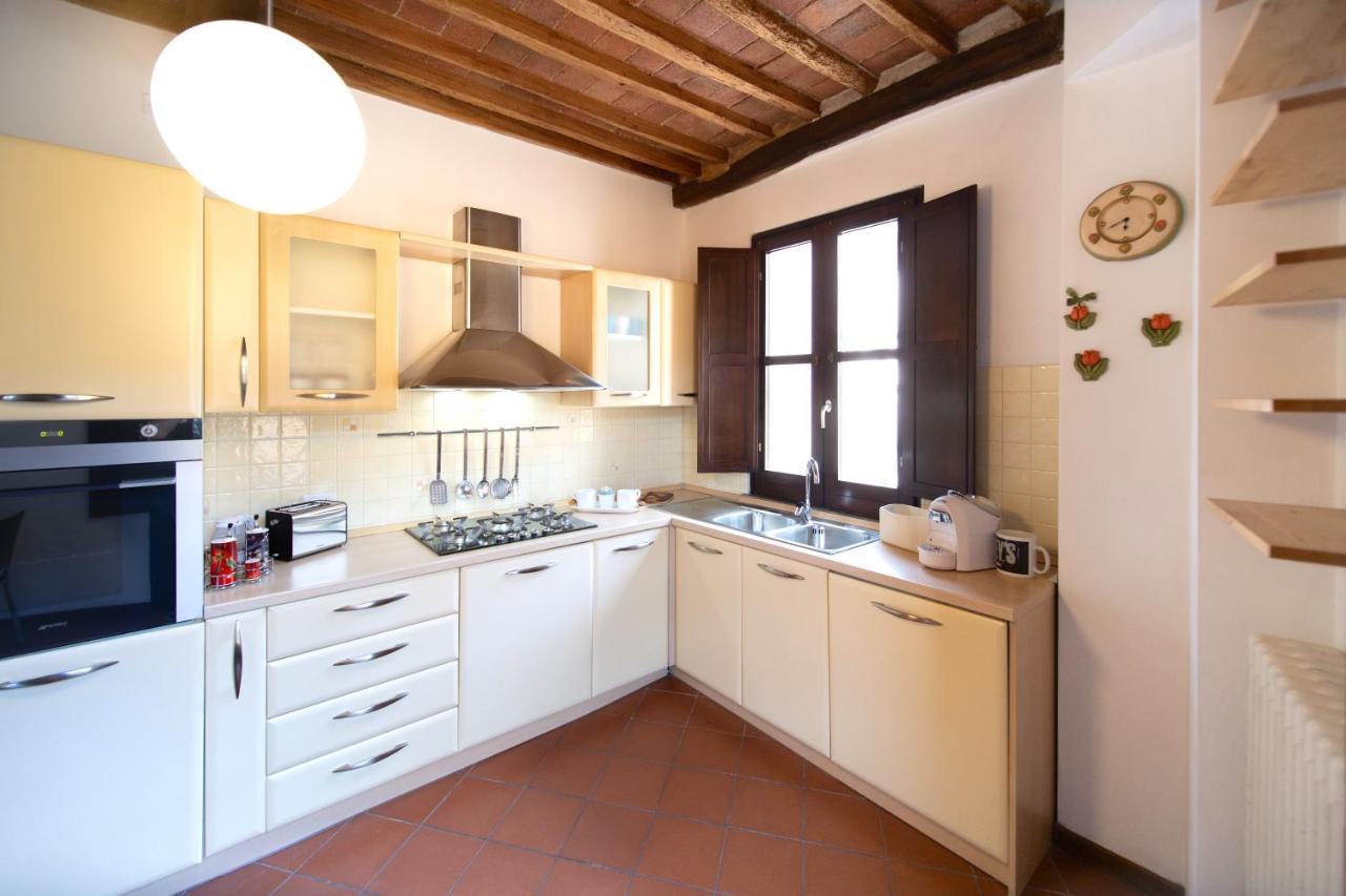 Serena Apartment, Cosy Close Center Town Lucca Bagian luar foto