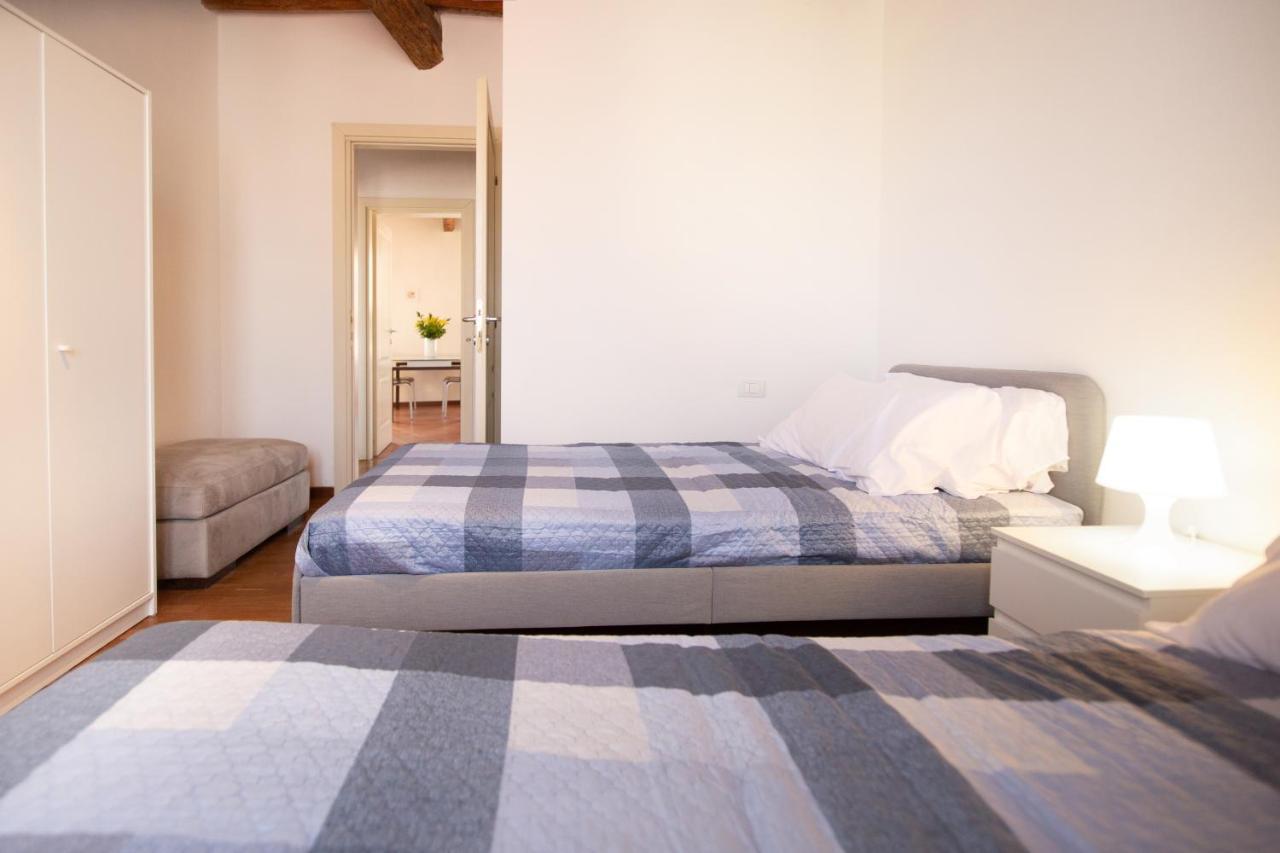Serena Apartment, Cosy Close Center Town Lucca Bagian luar foto