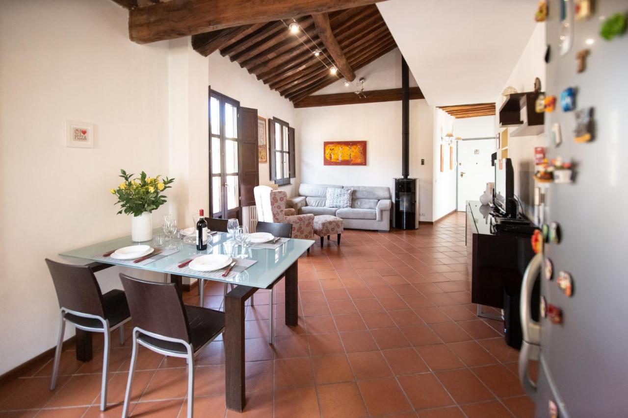 Serena Apartment, Cosy Close Center Town Lucca Bagian luar foto