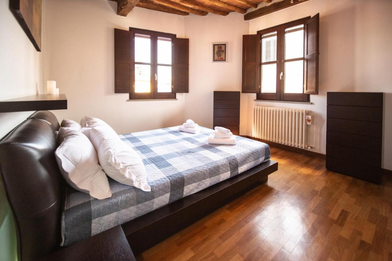 Serena Apartment, Cosy Close Center Town Lucca Bagian luar foto
